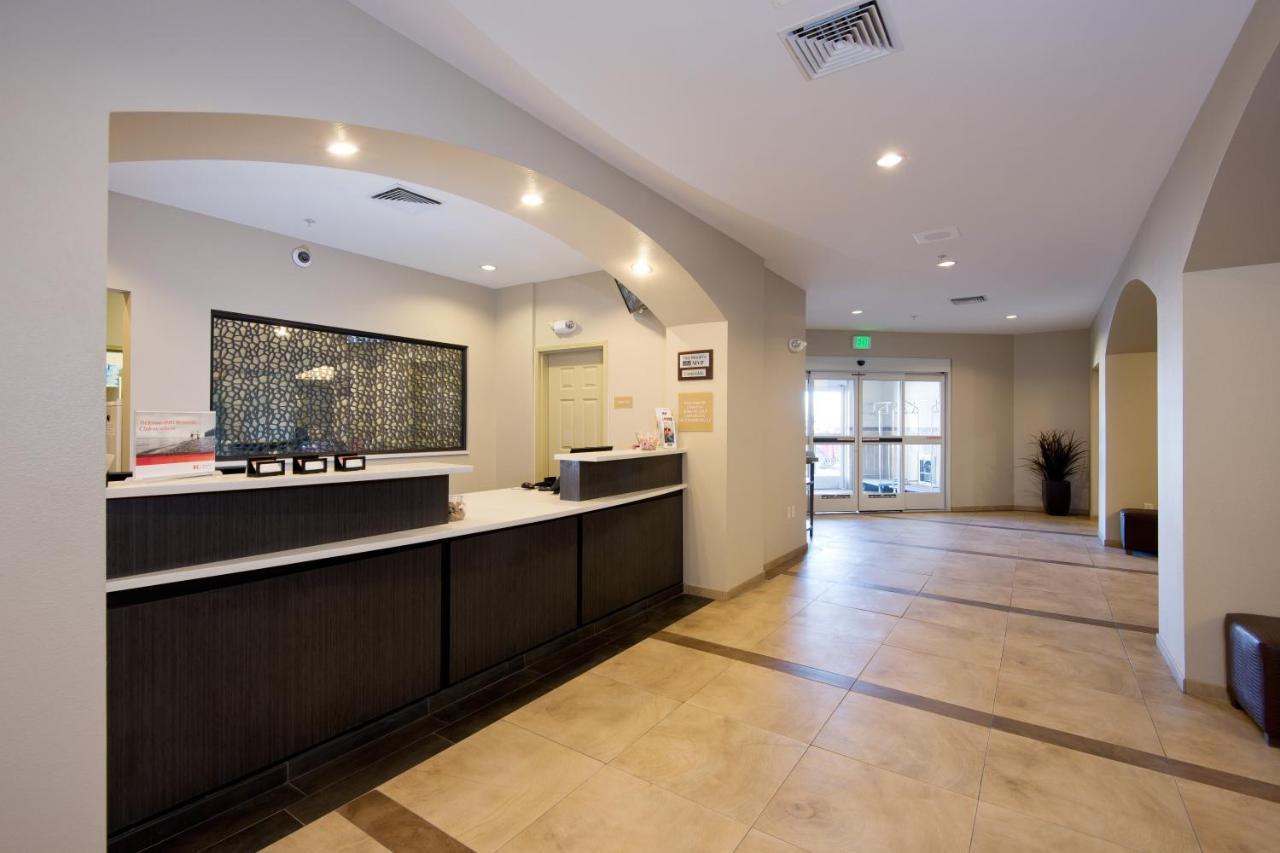 Candlewood Suites Greeley By Ihg Экстерьер фото